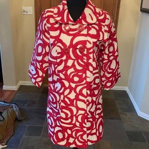 Fabulous red & white double breasted coat by Ivy Jane. Size M. Cool red buttons.